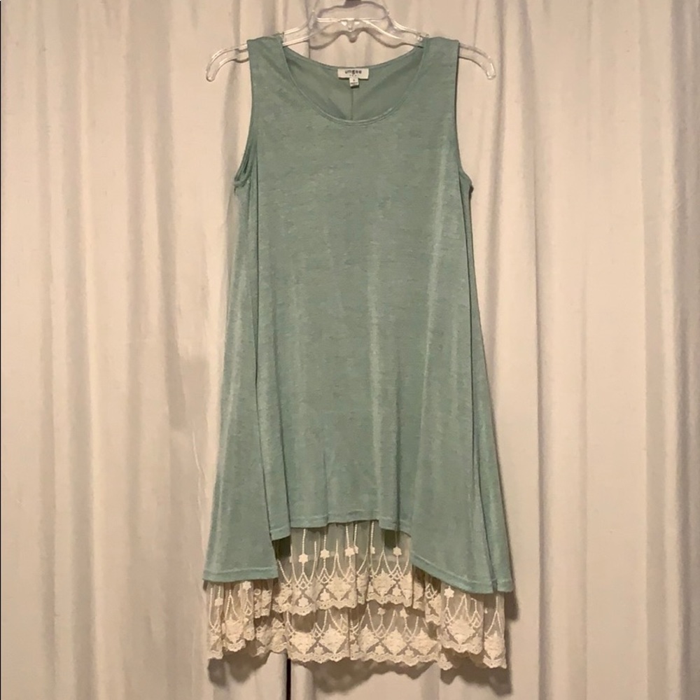Cute dress!